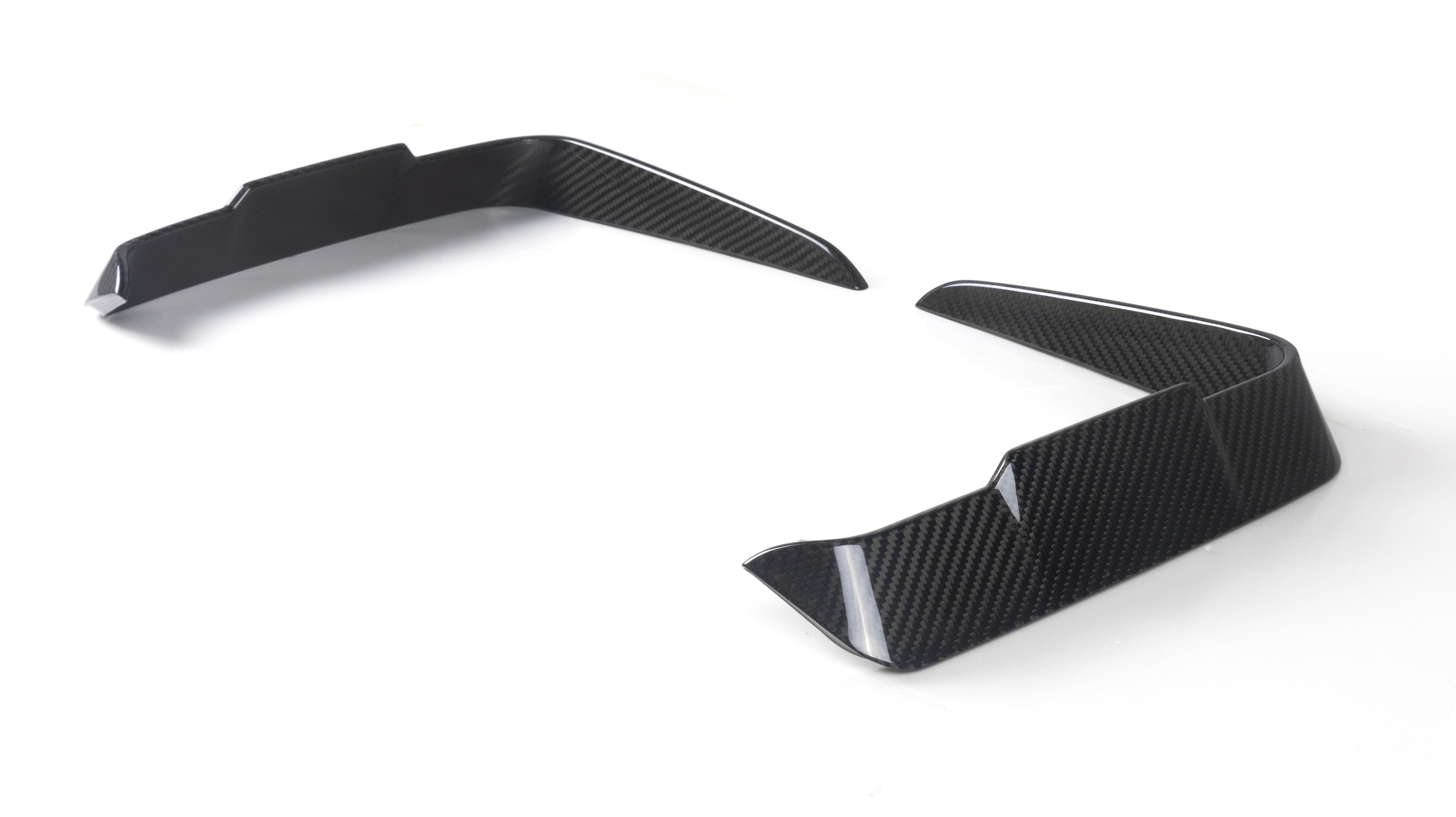 Sooqoo Style Pre Pregged Dry Carbon Fiber Front Canards for BMW 4 Series Coupe G22 G23 2020+