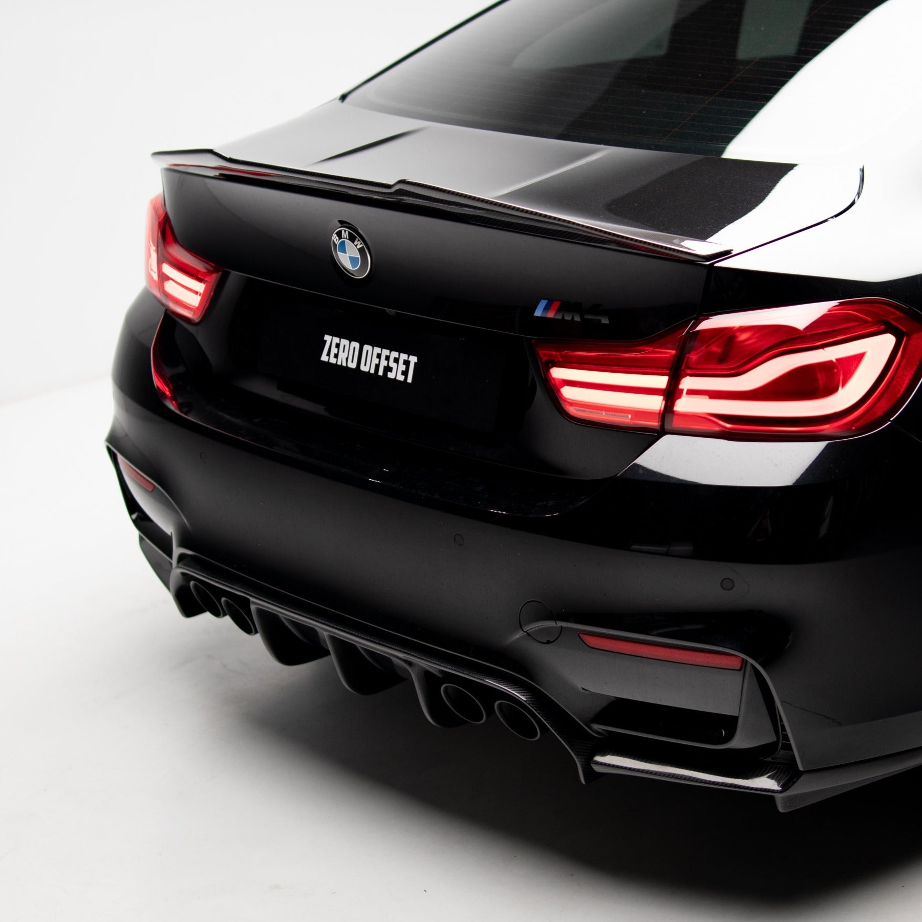 M4 Style Pre Pregged Dry Carbon Fiber Spoiler for BMW M4 F82 2014-2020