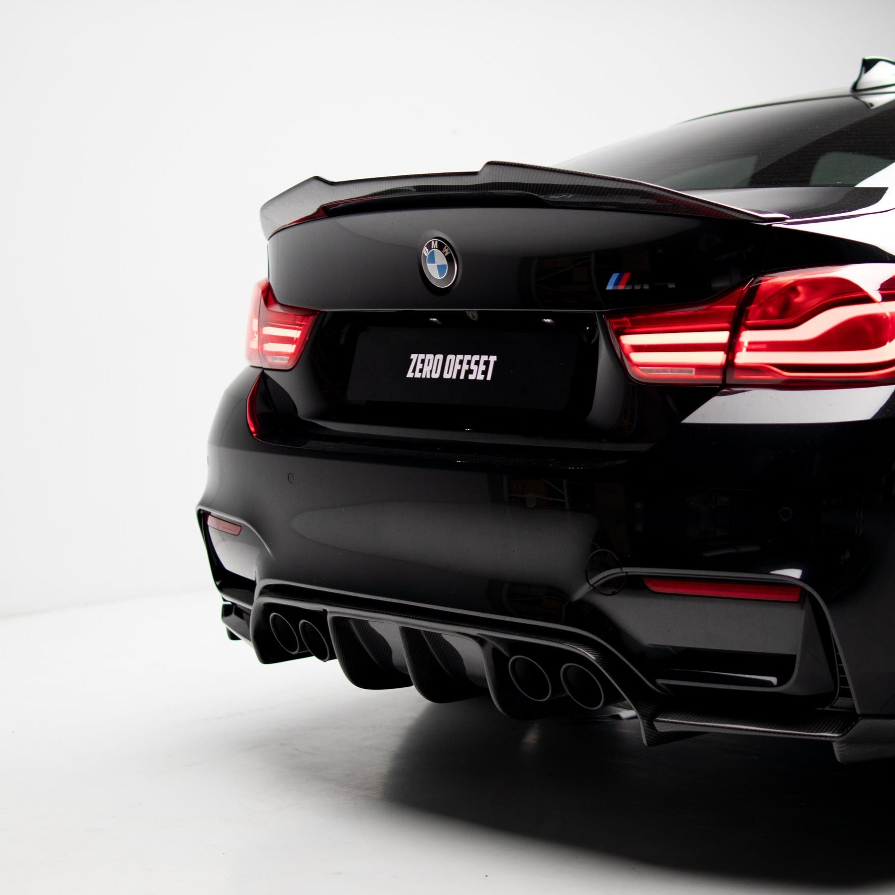 M4 Style Pre Pregged Dry Carbon Fiber Spoiler for BMW M4 F82 2014-2020