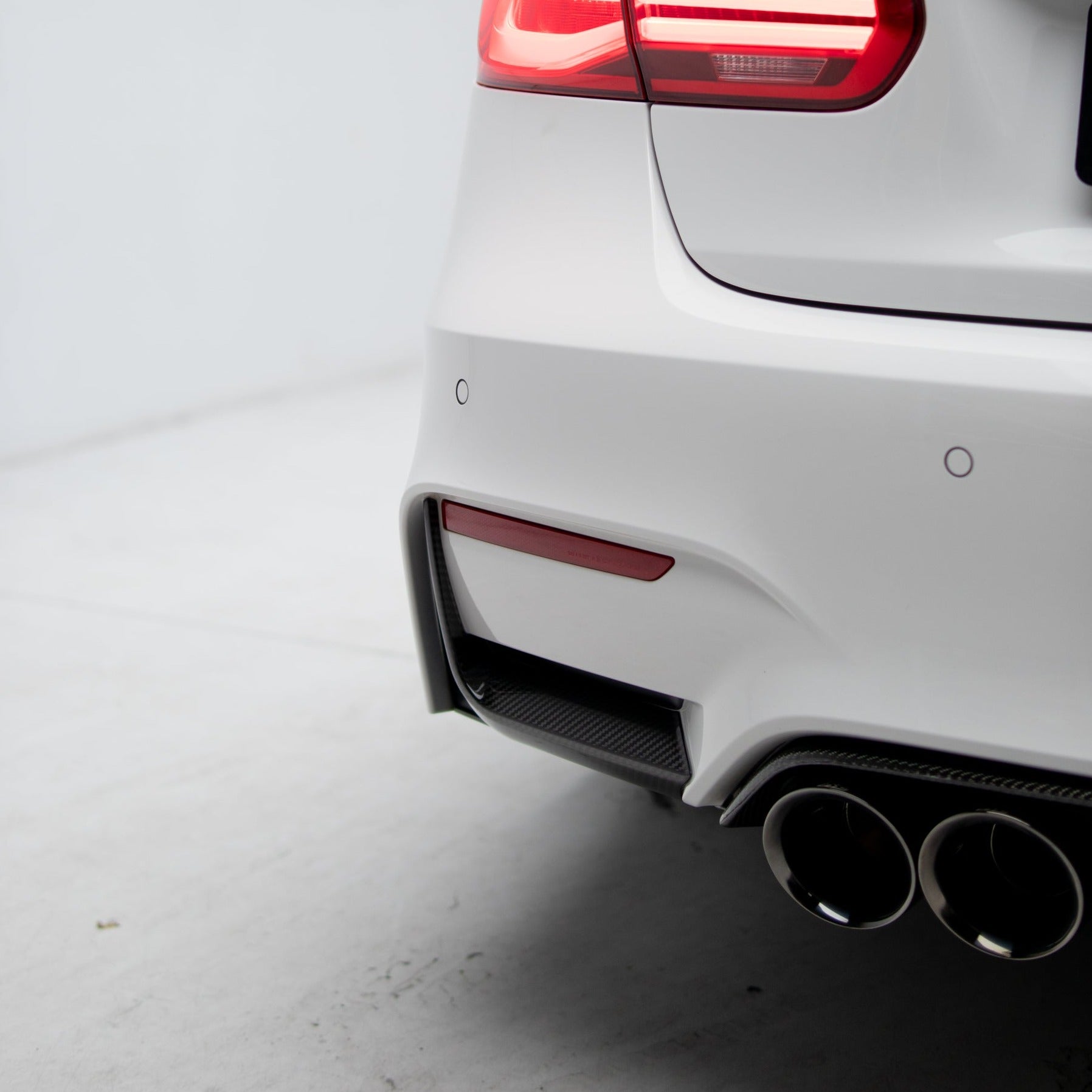 MP Style Rear Bumper Splitters Pre Pregged Dry Carbon for BMW M3 F80 / M4 F82/F83 2014-2020