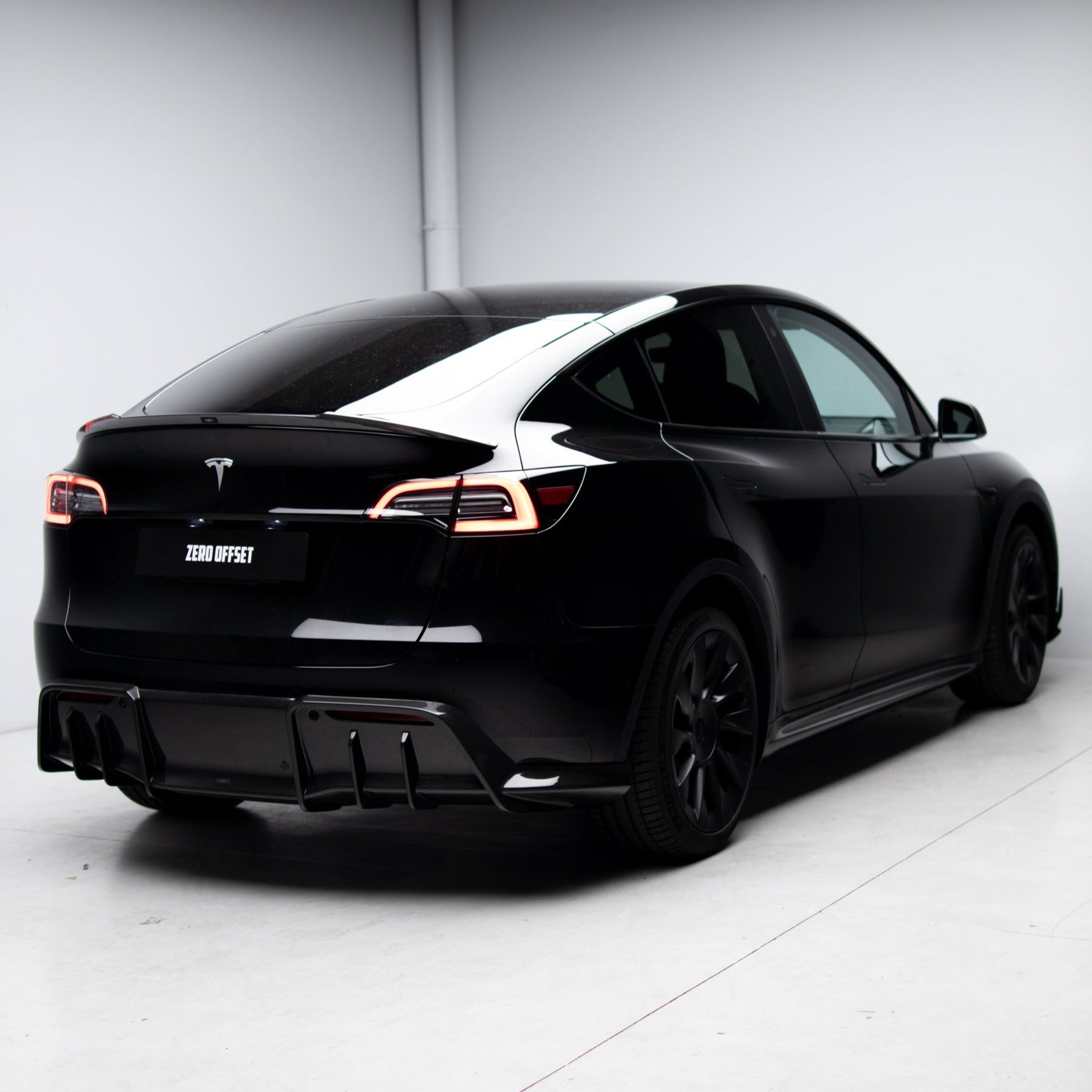 Tesla Model Y Premium Dry Carbon Fiber Full Body Kit 2022+