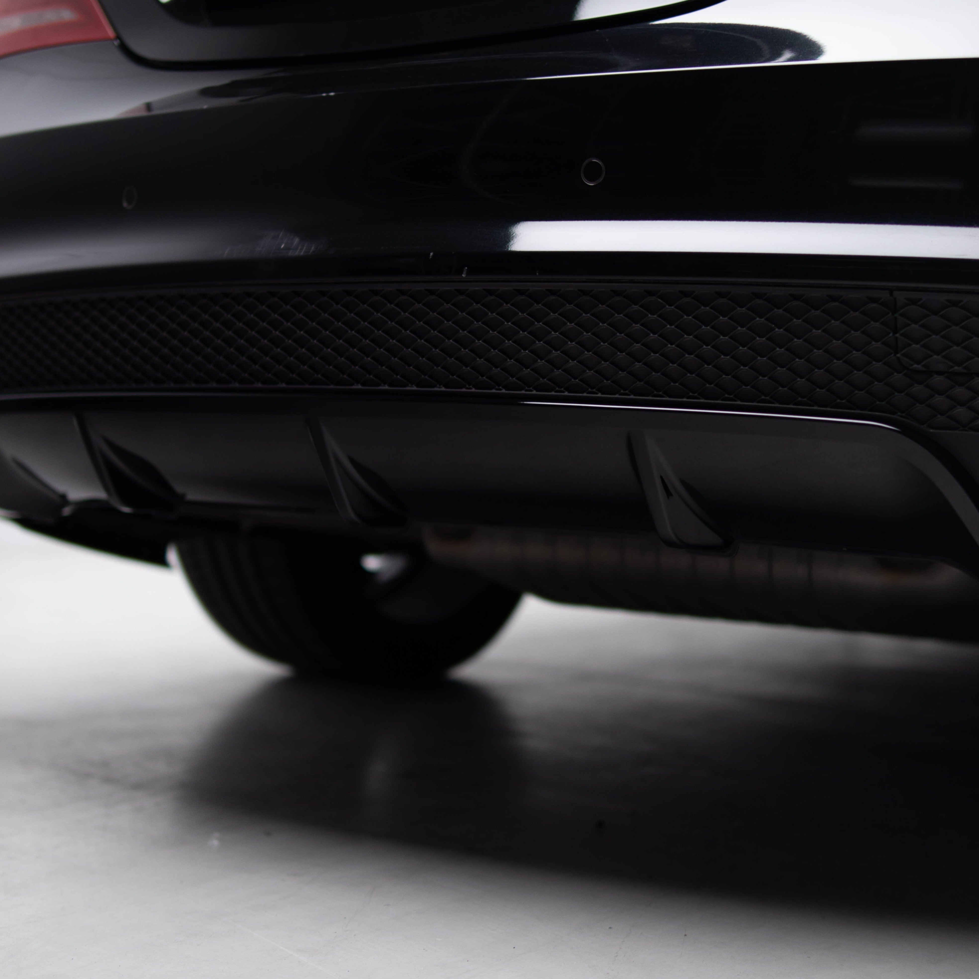 AMG Style Rear Diffuser & Exhaust Tips for Mercedes-Benz CLA Class C117 Coupe / X117 Wagon 2014-2018