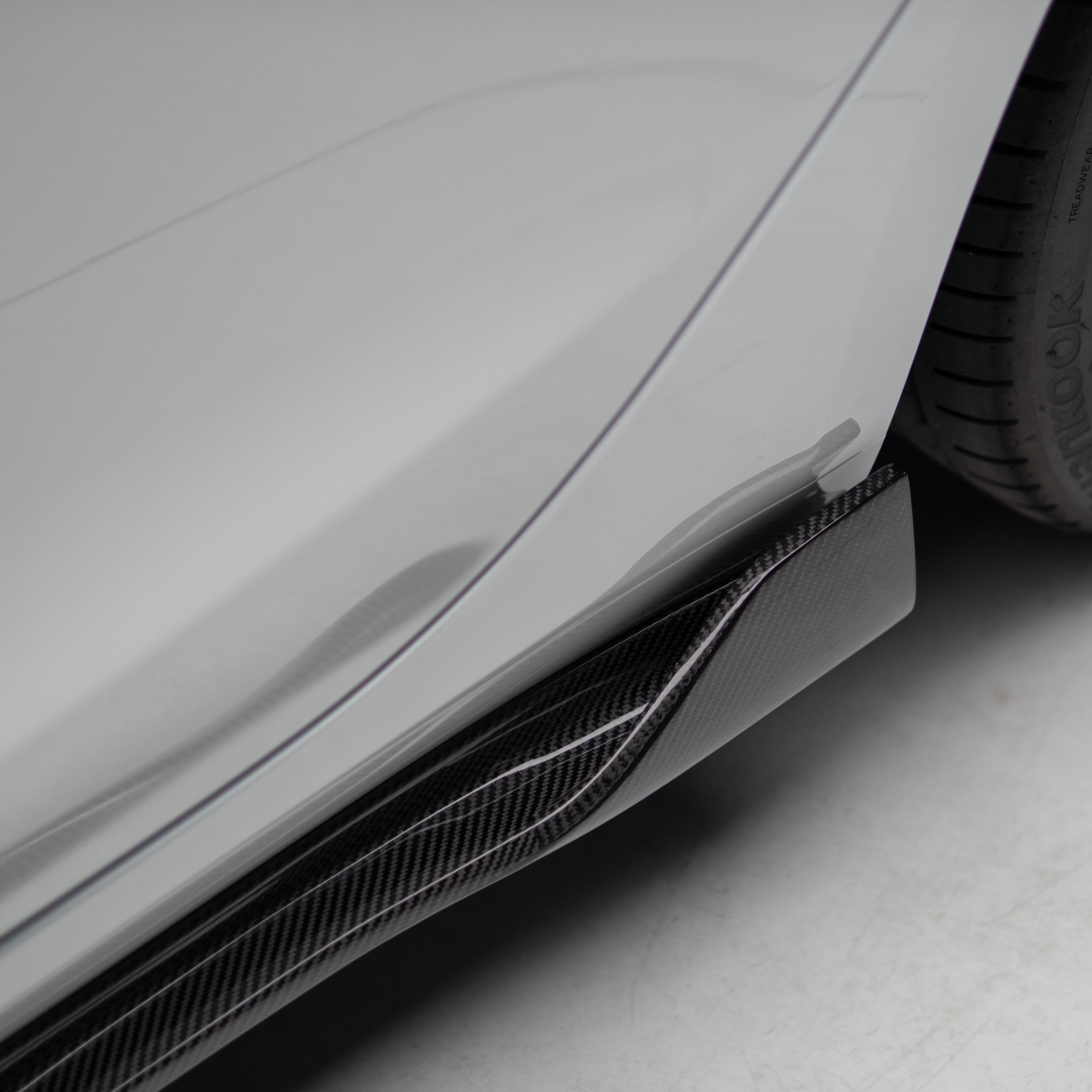 Vorsteiner Style Side Skirts (Carbon Fibre) for Tesla Model 3 19+