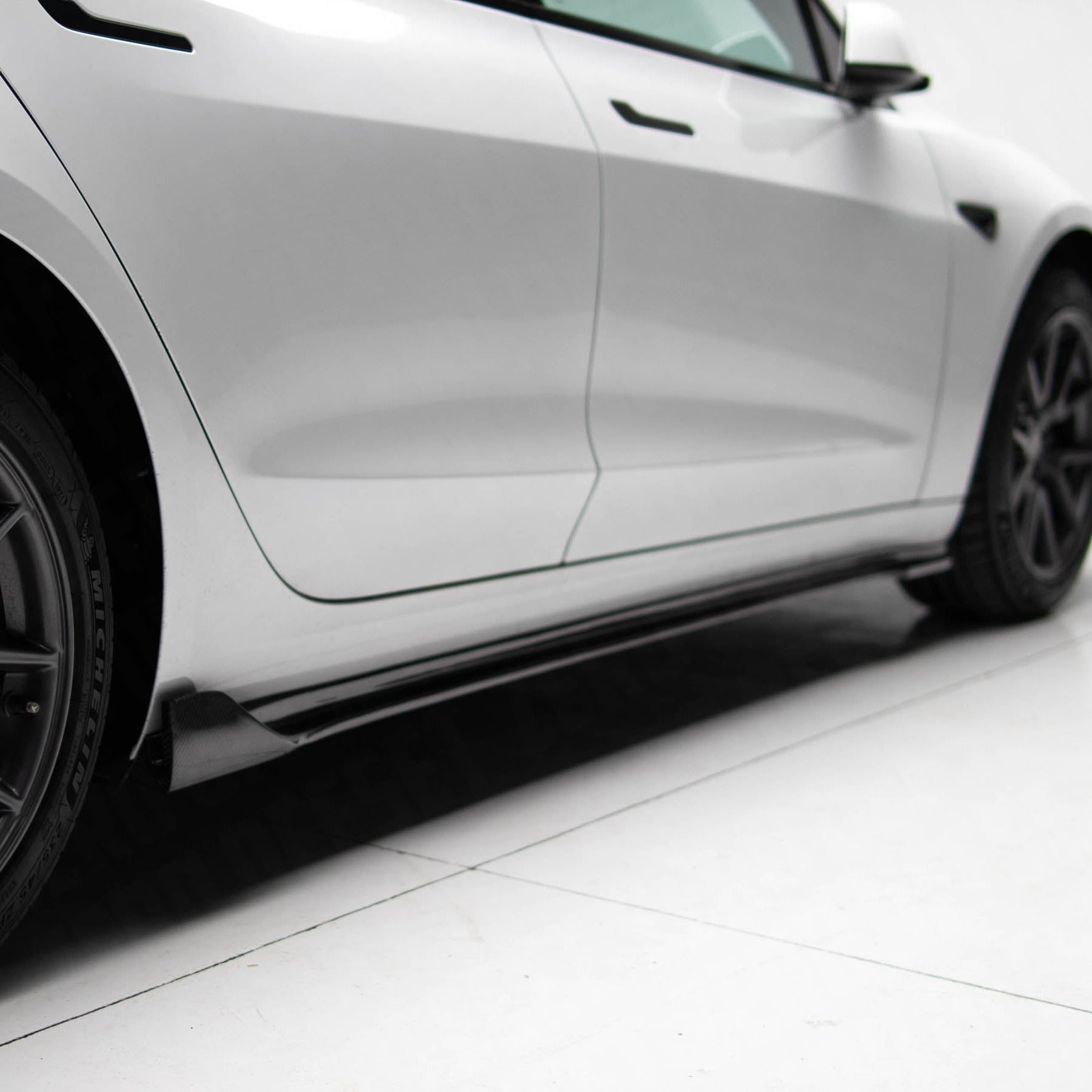 Vorsteiner Style Side Skirts (Carbon Fibre) for Tesla Model 3 19+